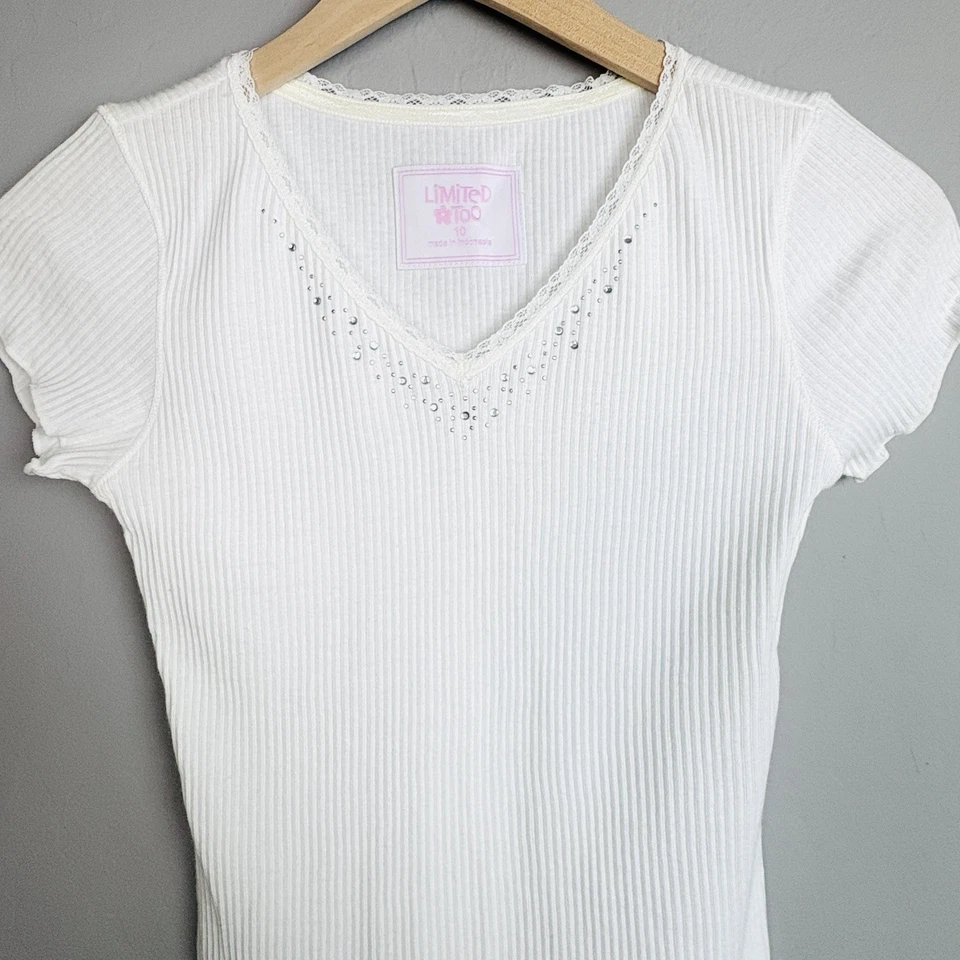 De colección 2000 Y2K Limited Too Top Niñas 10 Blanco Acanalado Cuello en V Encaje Estrás Foto 2 de 4