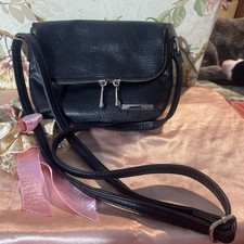 Kenneth Cole Reaction Black Medium Crossbody Bag Zip Snap Adjustable Strap