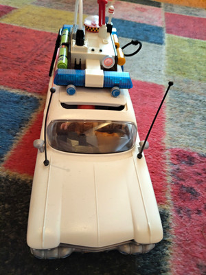 Ghostbusters Ecto-1 Fahrzeug. Letzte Chance Heute Zum Kauf. Ab Morgen Weg. 