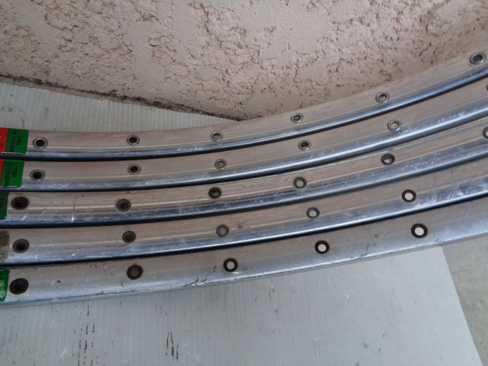 MAVIC module E 700 C jantes 36 course red-green label two pairs +1,/  TIRE RIMS - Bild 3 von 4