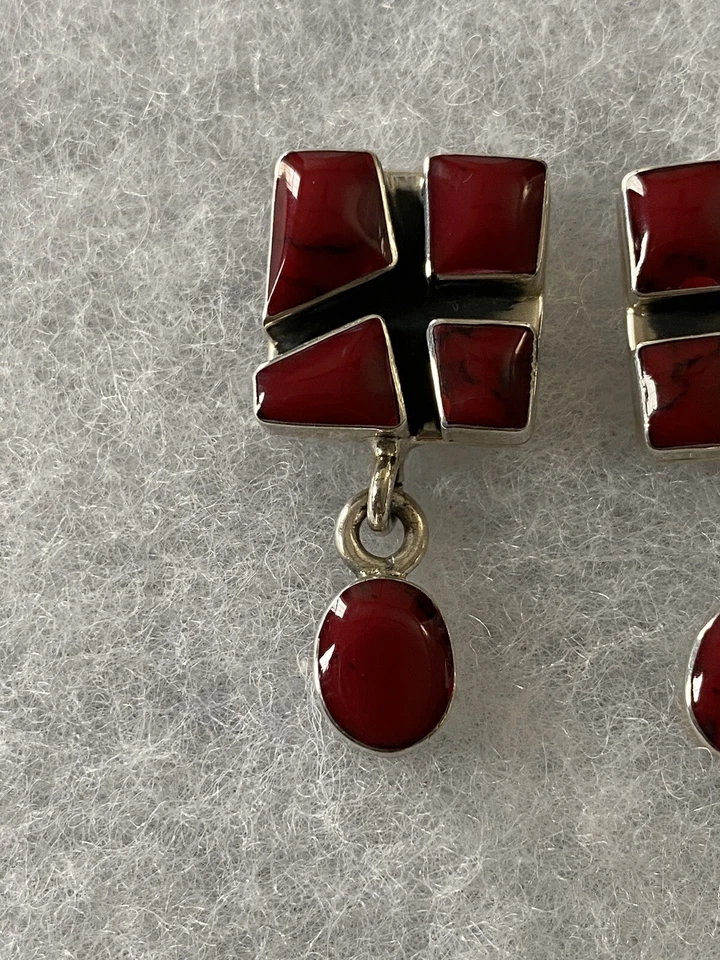 СЕРЬГИ ИЗ СТЕРЛИНГОВОГО КВАДРАТНОГО КРАСНОГО ЦВЕТА С ОВАЛЬНОЙ ПОДВЕСКОЙ - Изображение 3 из 4