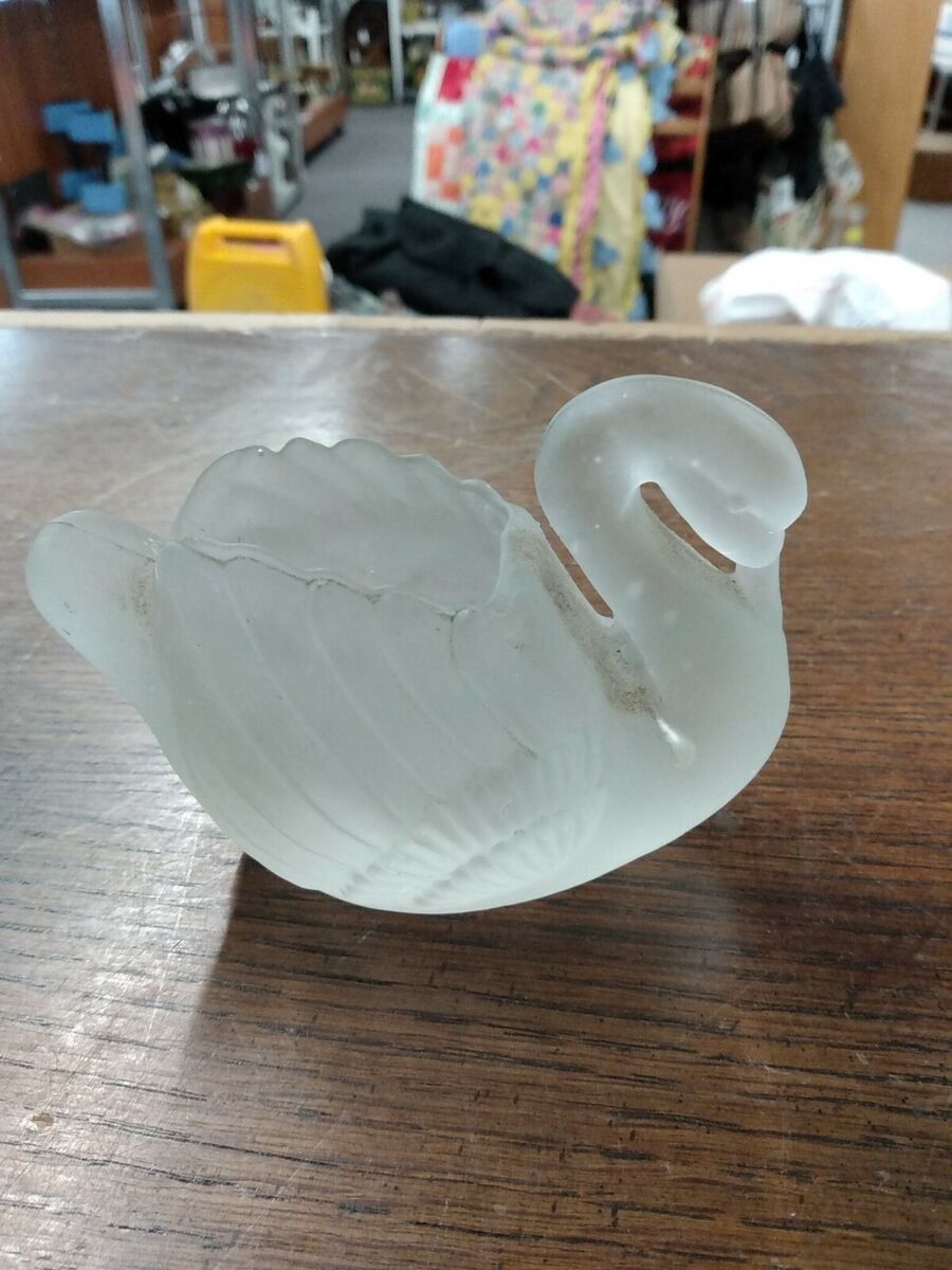 Single Vintage Frosted Glass Swan Taper Candle Holder Single Vintage Frosted Glass Swan Taper Candle Holder