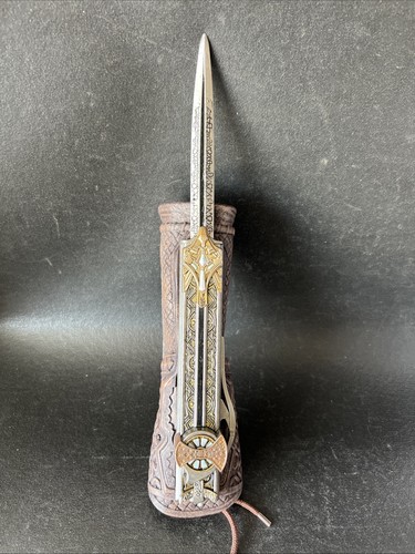 ASSASSIN'S CREED Aguilar's Hidden Blade Replica McFarlane Toys Arm Guard Cosplay