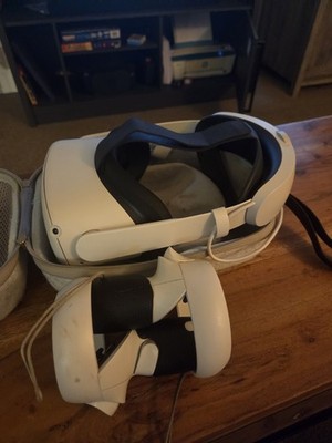 Meta Quest 2 256gb Vr Bundle With Elite Battery Strap Grips and Case 