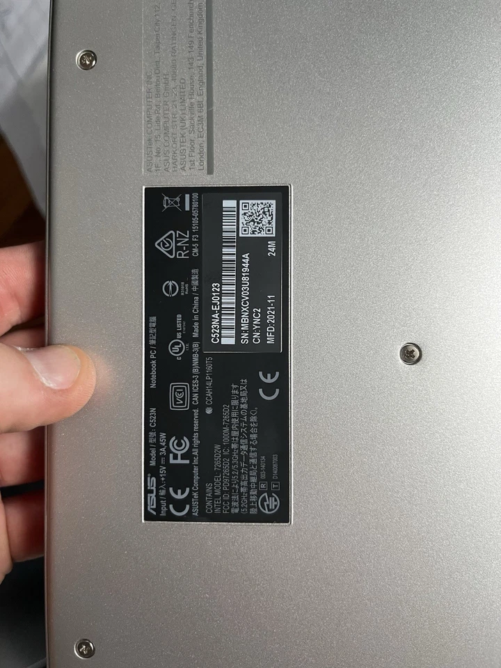 Asus chrome Laptop Model C523N Silber + Laptop Tasche  - Bild 4 von 4