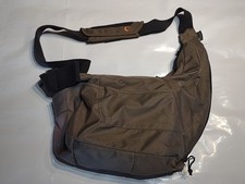 Borsa fotocamera Lowepro Passport Sling / Fionda per fotografia e viaggi - cachi