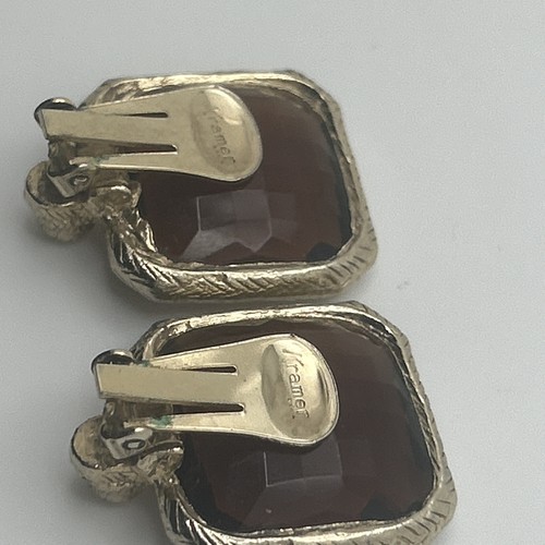 Orecchini Vintage Kramer Vetro Marrone Tono Oro Clip Quadrata Firmati Indietro Aperto - Foto 6 di 7
