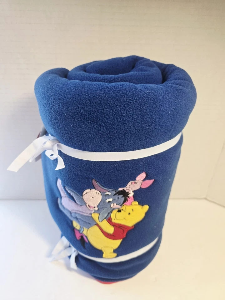 Manta Disney Store Winnie The Pooh Piglet & Eeyore Colores Azul y Rojo Foto 2 de 4