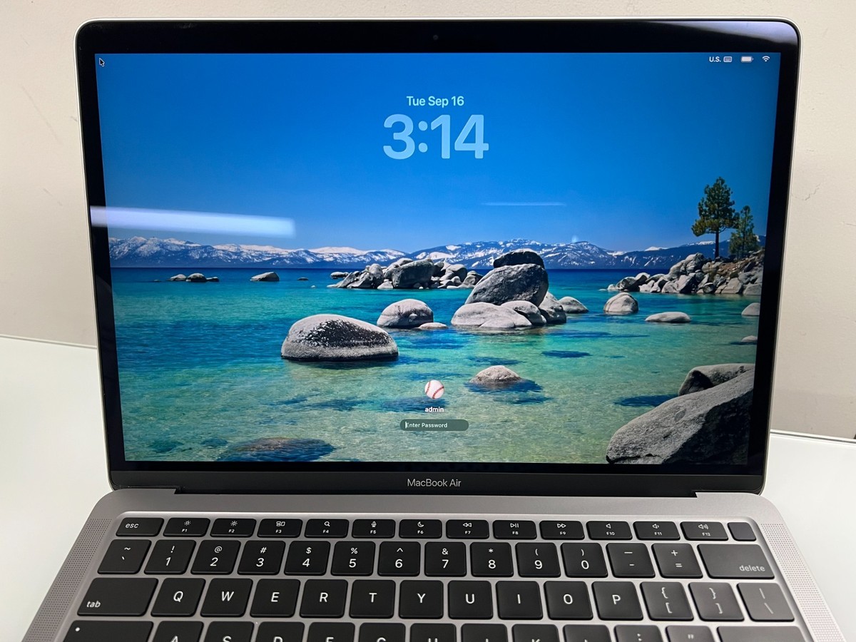 美品MacBook Air M1 16GB/1TBバッテリー95% 13.3インチMacBook Air [整備済製品] 8コアCPUと8コアGPUを搭載