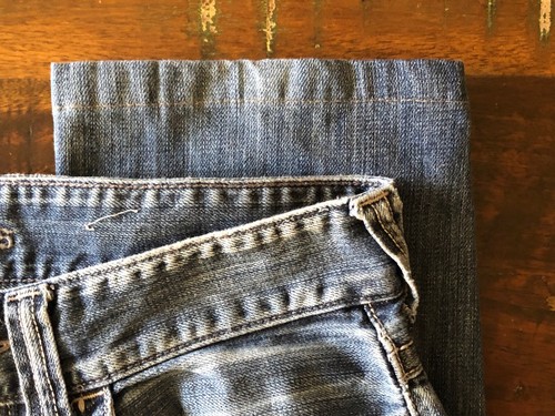 Guess Men's Straight Thick Stitched Button Flap Jeans Hemmed Size 31x27 - Picture 6 of 12