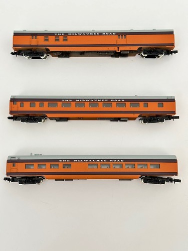 ConCor N Scale Milwaukee Rd Olympian Hiawatha 1 Loco, 1 Dummy, 6 Cars - Picture 9 of 9
