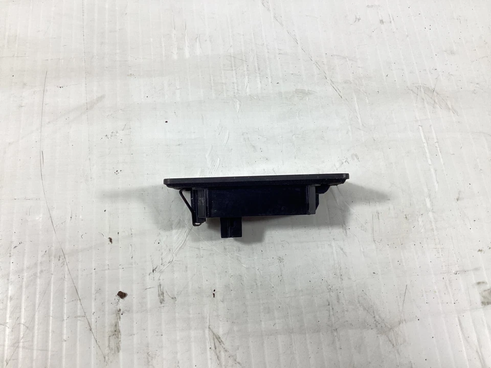 BMW 328I XDRIVE 2010-2013 lámpara de luz de matrícula lateral 63267193293 OEM. Foto 4 de 4