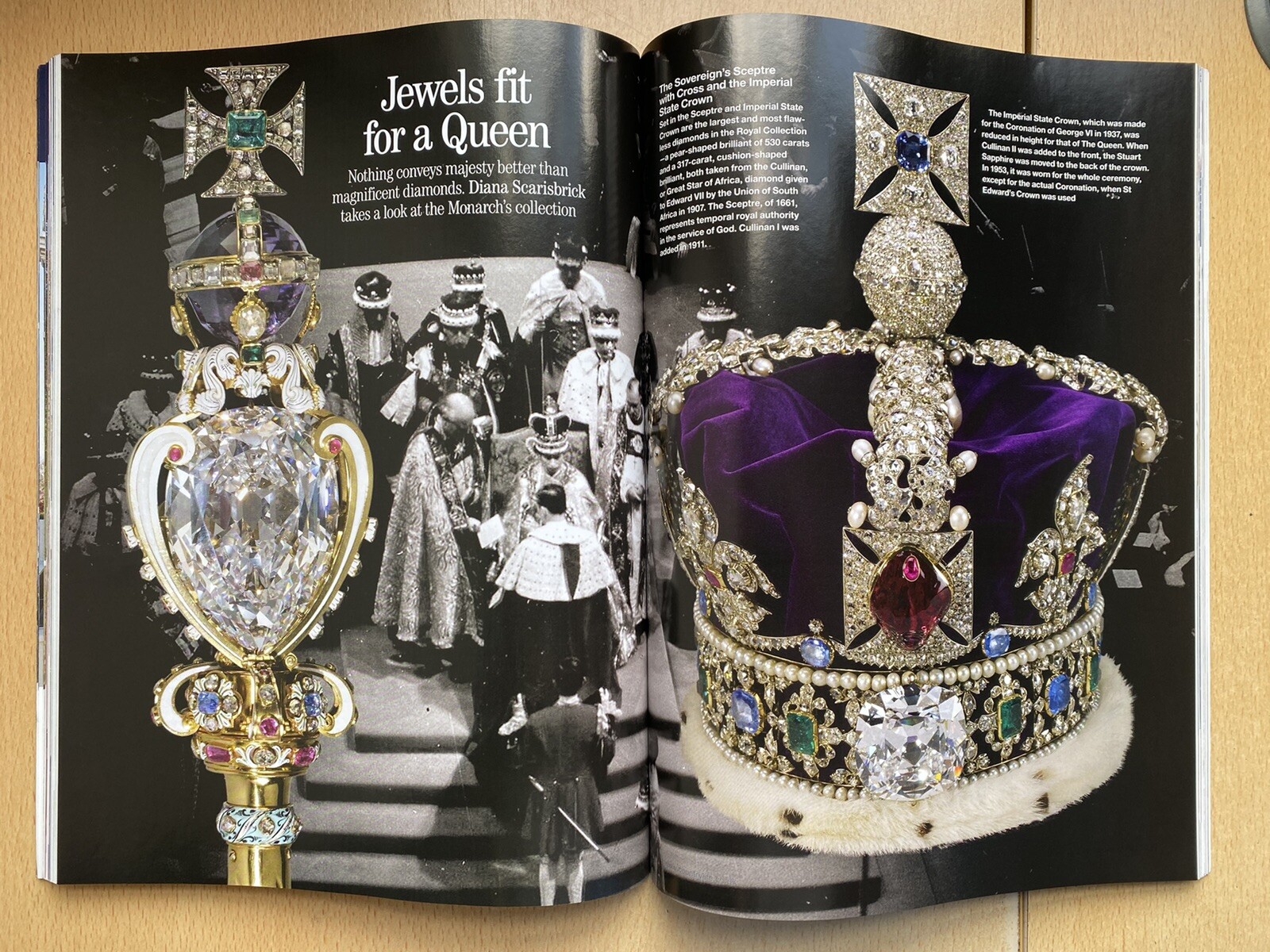 Crown Jewels Queens Diamond Jewellery The Queen's Jewelry