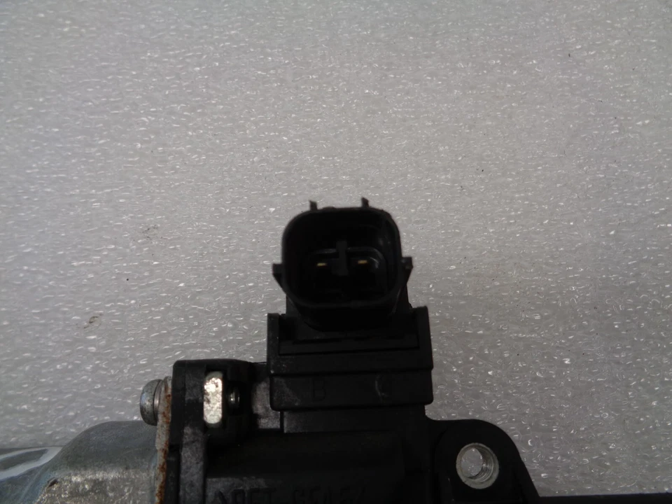 Двигатель заднего левого окна двери со стороны водителя для Subaru B9 Tribeca 2006-2007 годов выпуска от оригинального производителя AK250120 - Изображение 2 из 4