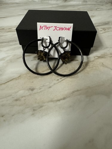 Betsey Johnson Black Crystal Rhinestone Charm Cheetah Heart Medium Hoop Earrings - Picture 3 of 4