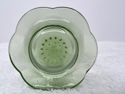 Bormioli Rocco Italy, Clear Glass Vase with Cullicante, Flower Shaped Footed - Picture 5 of 6