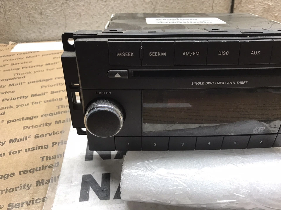 2012 2013 2014 Volkswagen Routan Minivan Radio CD Player P05091199AB OEM #R535 - Image 2 of 4