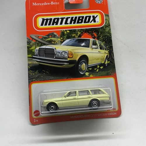Matchbox #53 15 Mercedes Benz S123 Station Wagon 300 TD amarillo cremoso estuche S - Imagen 9 de 11