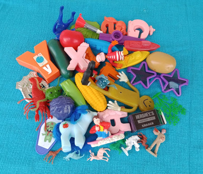 Assorted Vintage/Retro Toys+Figurines & More - Kids Junk Drawer 