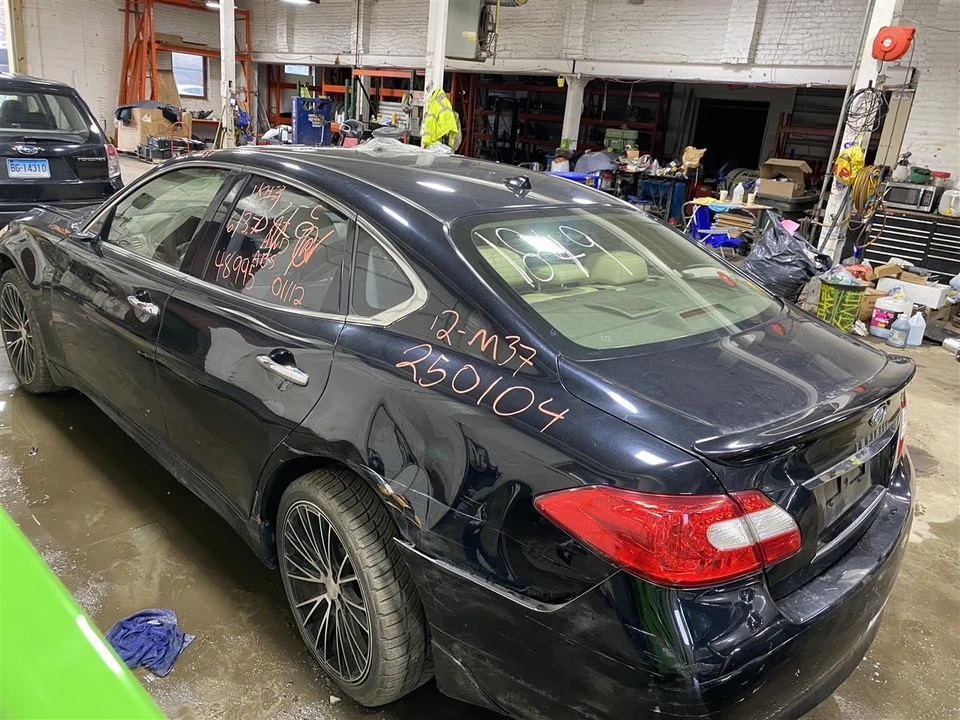 HOOD Infiniti M35H M37 M56 Q70 11 12 13 14 15 16 17 18 19 Black 1389434 Foto 3 de 4