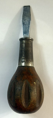 Vintage Millers Falls No. 69 Stubby Wood Handled Standard Screwdriver 4 1/2  