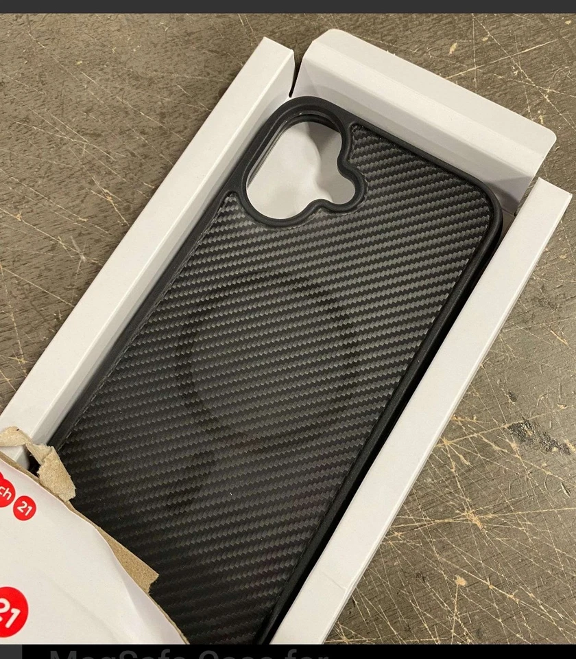 Tech21 EvoArmor case for iPhone 16 - Compatible with MagSafe - Impact Black  - Image 3 of 3