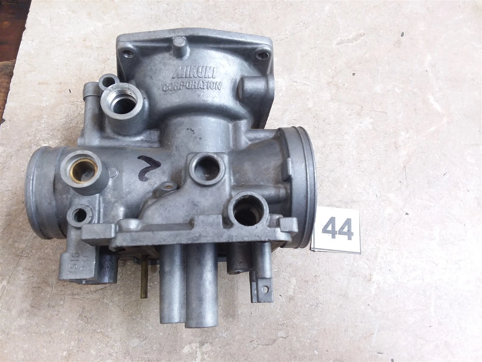 Kawasaki KZ750-R GPZ Carburetor Left Inside Body 1982 #44 UO AP-398