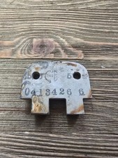 Cessna 150/152 L/H Upper & R/H Lower Fwd Door Hinge Half