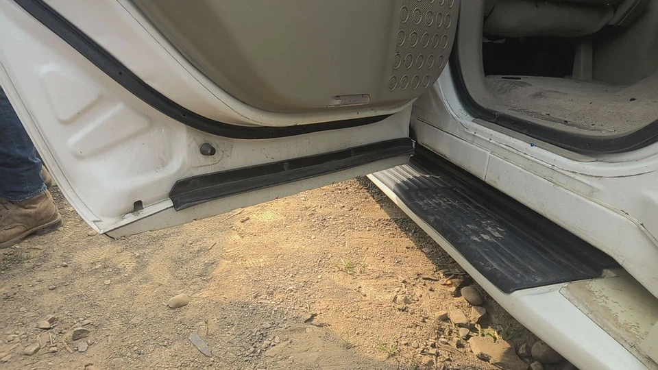 07 INFINITI QX56 Rear Door Drivers Side Foto 2 de 2