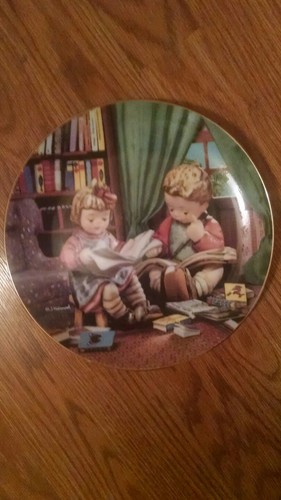 Budding Scholars - Placa de coleccionista de 8 pulgadas Hummel Little Companions ~ - Imagen 3 de 6