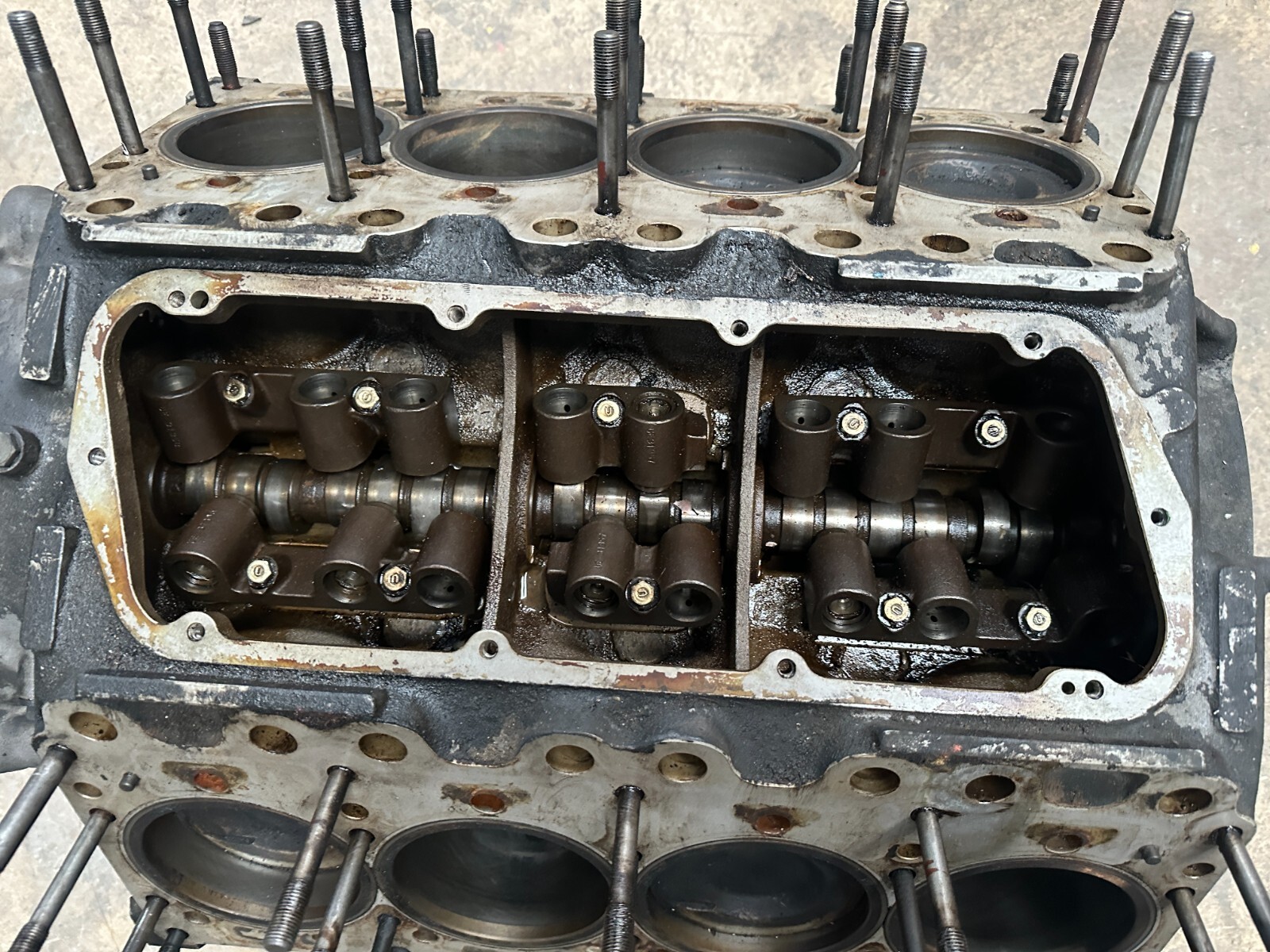 Bentley Brooklands 1994 6.8L V8 Engine Motor Block With Crank Piston OEM