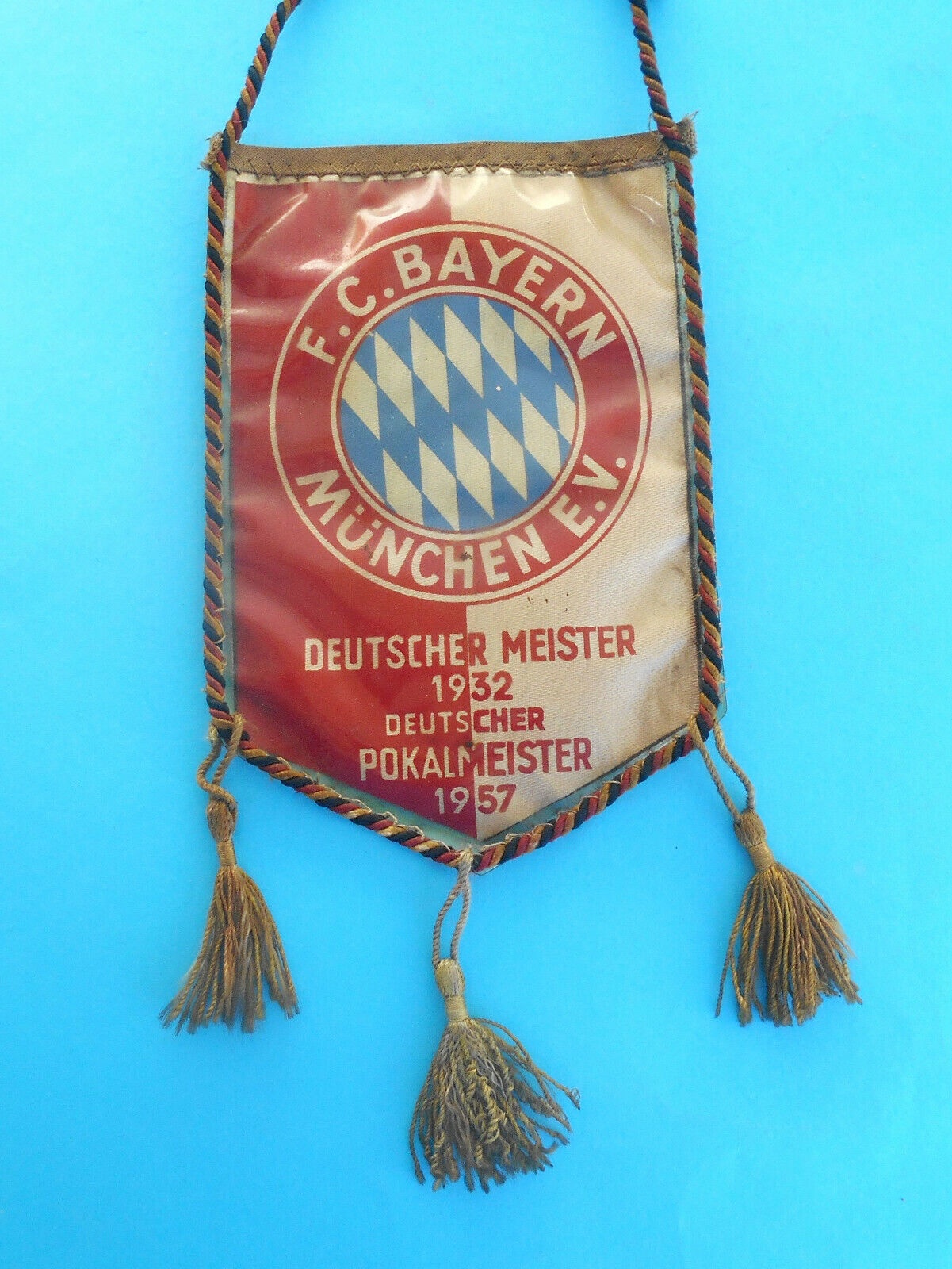 TSV 1860 München Deutscher Meister embroidered pennant size 48 cm x 36 cm 