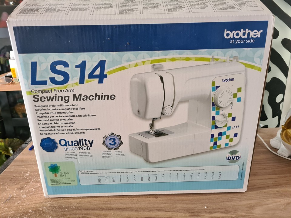 Brother LS14 Metal Chassis Sewing Machine With all parts it came with