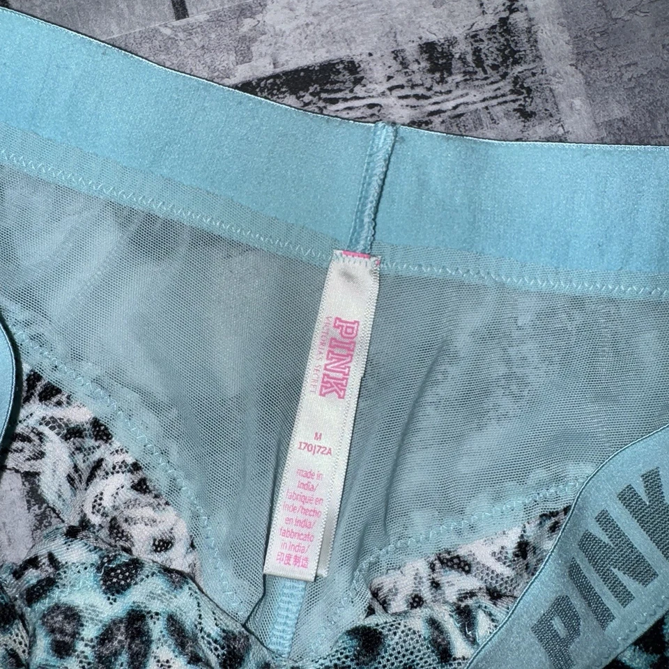 Bragas descaradas de encaje con estampado de animales azules Victorias Secret 2019 talla mediana logotipo cintura Foto 2 de 3