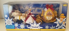 Disney 1998 Cinderella ROYAL HOLIDAY DOLL  CARRIAGE Playset Mattel 19096