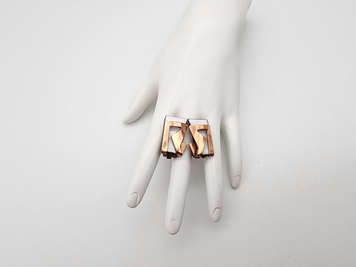 VINTAGE DESIGNER SIGNED/MARKED MATISSE COPPER WHITE ENAMEL JEWELRY CLIP EARRINGS - Picture 5 of 5