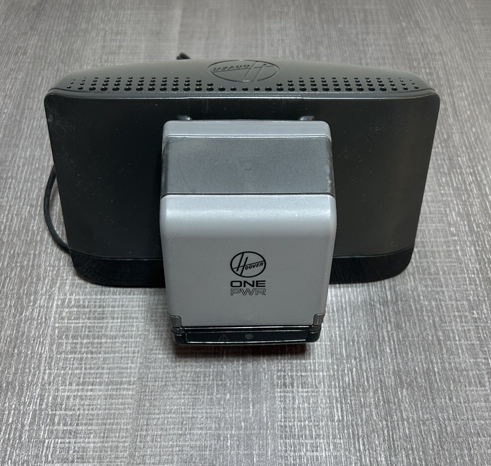 Hoover One PWR Class 2 Lithium Battery Charger BH04200 W/ BH04000