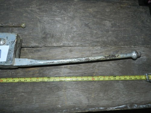 Antique Vintage Blacksmith Post Leg Vise 50 lbs 5" Jaw, Parts or repair (A) - Picture 3 of 12