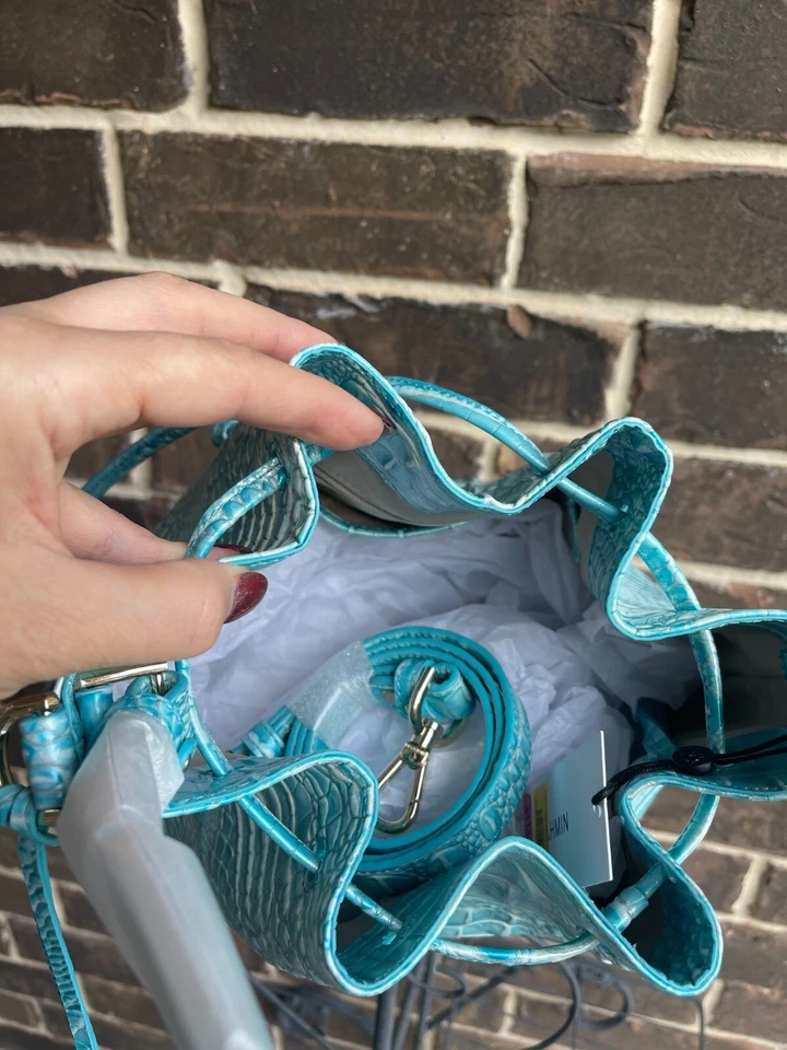 NUEVO CON ETIQUETAS $325 Bolso de Hombro Brahmin Marlowe AZUL POLVORIENTO MELBOURNE Cordón Cubo Foto 4 de 4