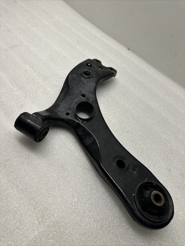2012-2015 TOYOTA PRIUS FRONT RIGHT PASSENGER SIDE LOWER CONTROL ARM OEM - Picture 7 of 7