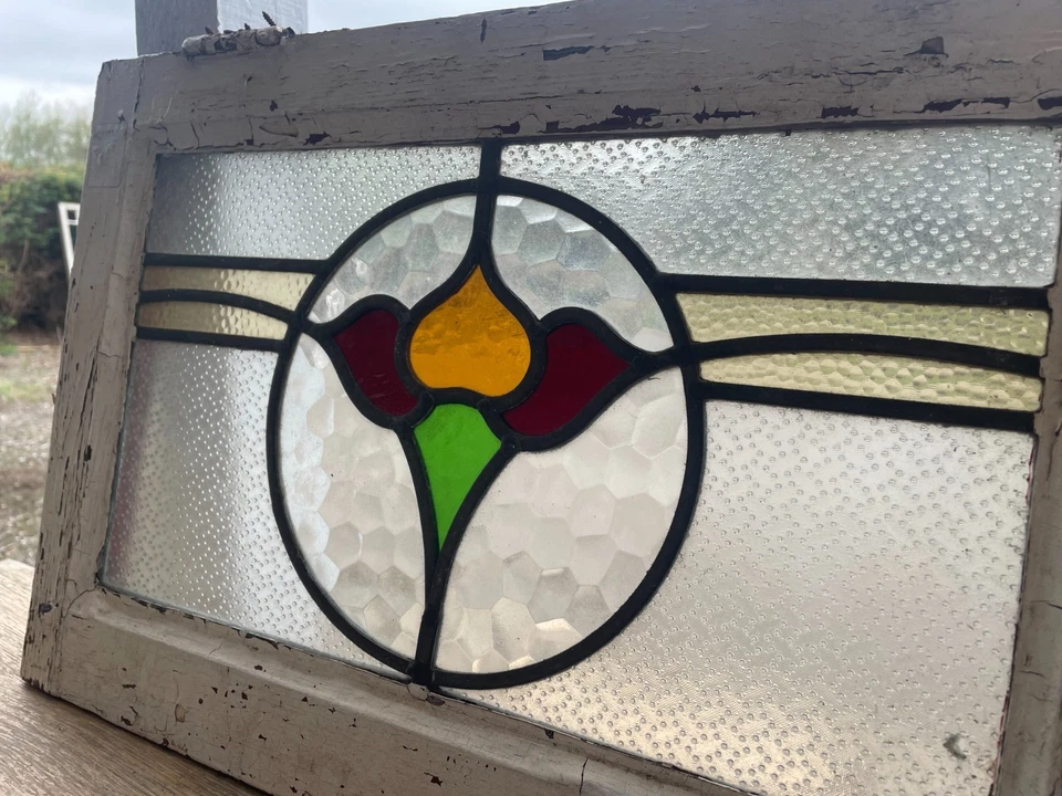 Beautiful Art Deco Stained Glass Piece: Floral Pattern. ODS11 - Image 2 of 3