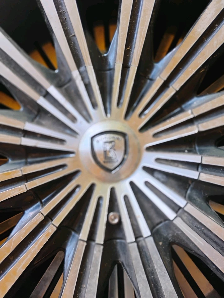 24" BORGHINI B18 Wheel🔥24X9.5 6X1135 +6X139.7 +30 CB 87.1 Black Machined Rim🔥✅ - Image 2 of 4