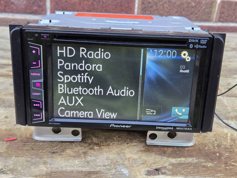 Pre-Owned, TESTED Pioneer In Dash Unit CD/DVD, USB, BT-(AVH-X3800BHS) - Image 2 of 4