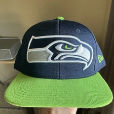 Seattle Seahawks New Era 9Fifty Shadow Tech Adjustable SnapBack Hat