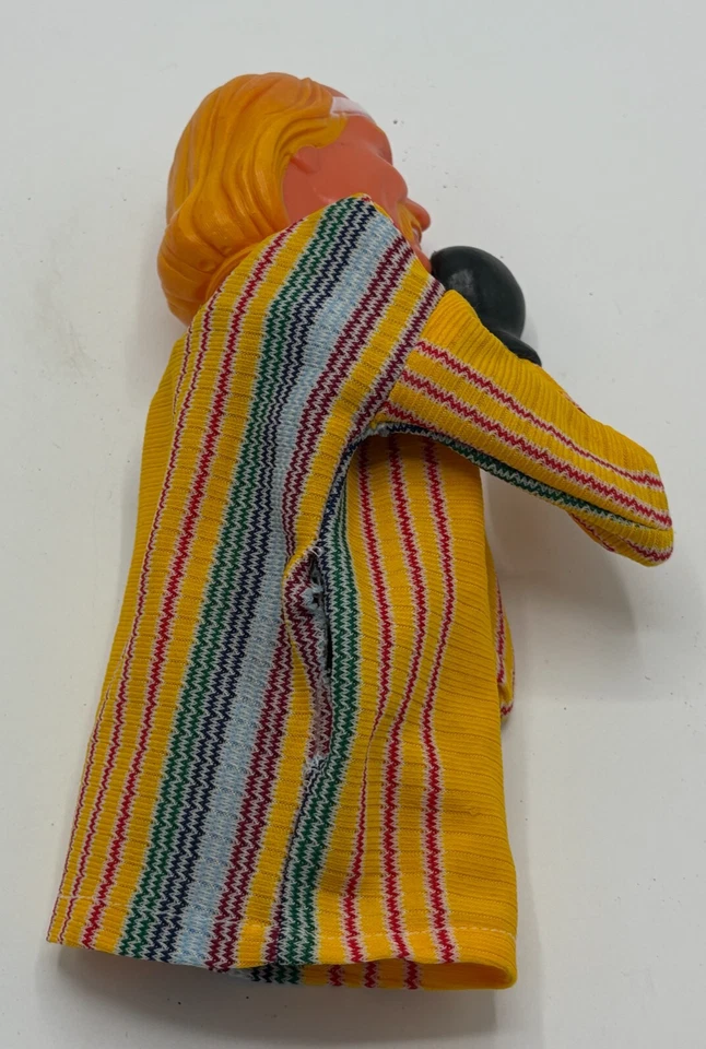 Vintage Hulk Hogan Style Boxing Puppet Toy – Cloth Body, Glove Hands - Image 3 of 4