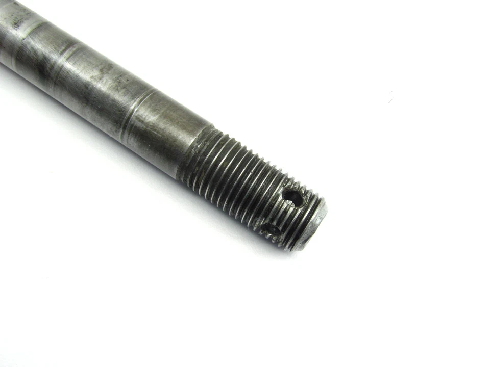 1972 SUZUKI 72 TC90 TC 90 TC90J BLAZER - FRONT WHEEL AXLE BOLT SHAFT Foto 3 de 4