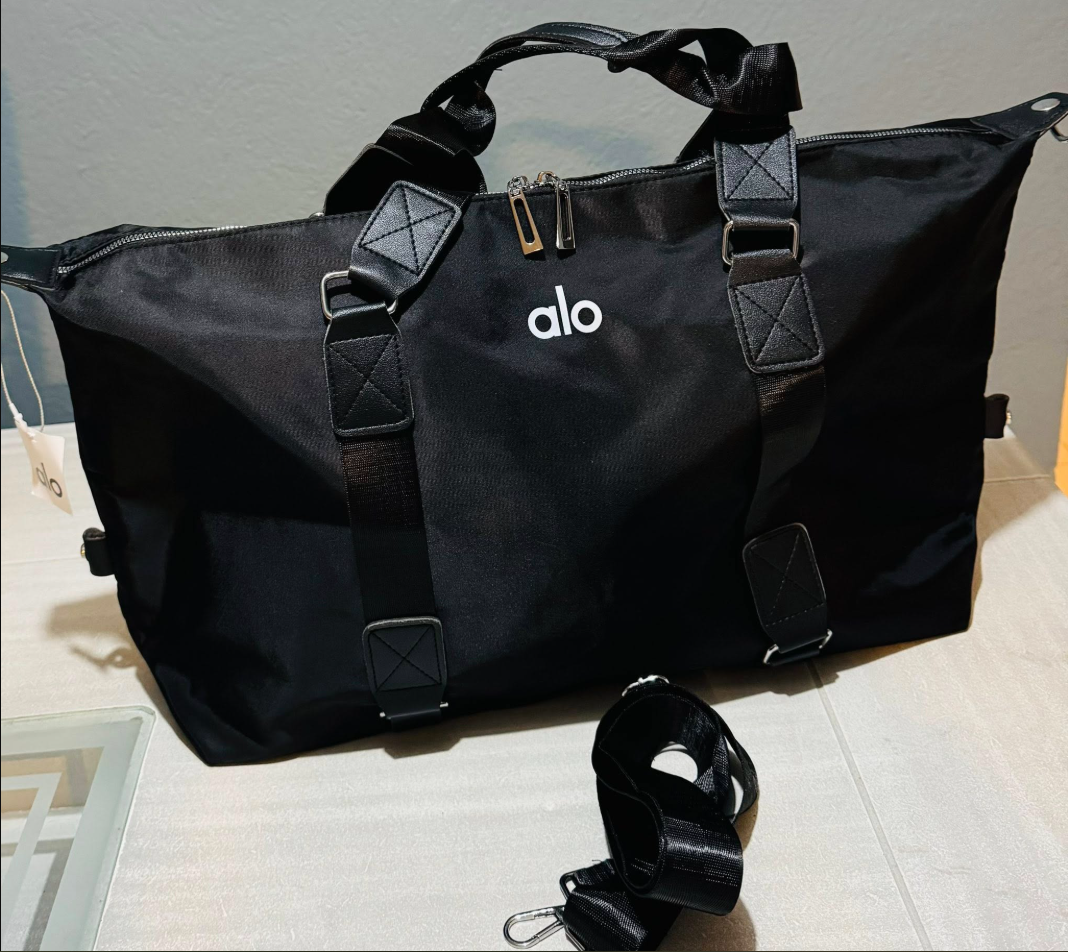 Alo Yoga Gym Tote Bag Lightweight Yoga Duffle - Crossbody Travel Unisex NWT 2026
