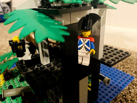 Vintage Lego Pirates Set #6270 Forbidden Island 100% COMPLETE w/ box and instr.