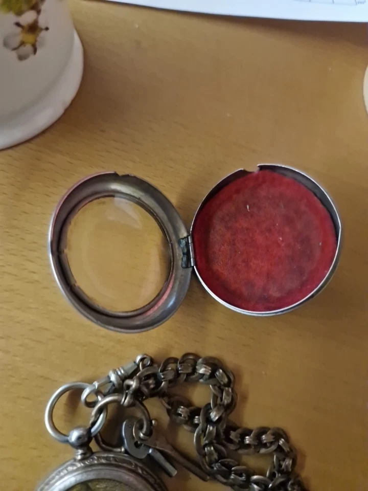 Taschenuhr Trachtenuhr in versilbert Emailzifferblatt Tracht Damen - Bild 4 von 4