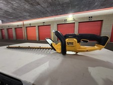 DEWALT 20V Max 22-inch Cordless Battery-Powered Hedge Trimmer Tool
